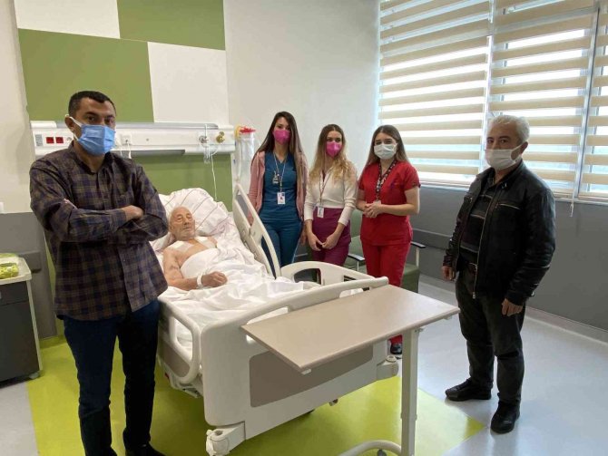 Manisa İlk Kez Kullanılan Yöntem Bir Hastayı Sağlığına Kavuşturdu