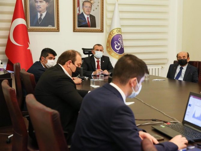 Vali’den ‘Pandemi Bitmedi’ Uyarısı