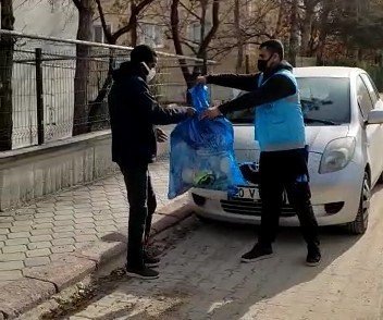 Pursaklar Belediyesi 62 Bin 950 Binaya Ambalaj Toplama Poşeti Dağıttı