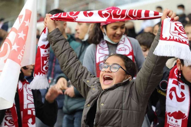 Minik Yiğidolar, Sivasspor’a Destek Olmaya Devam Ediyor