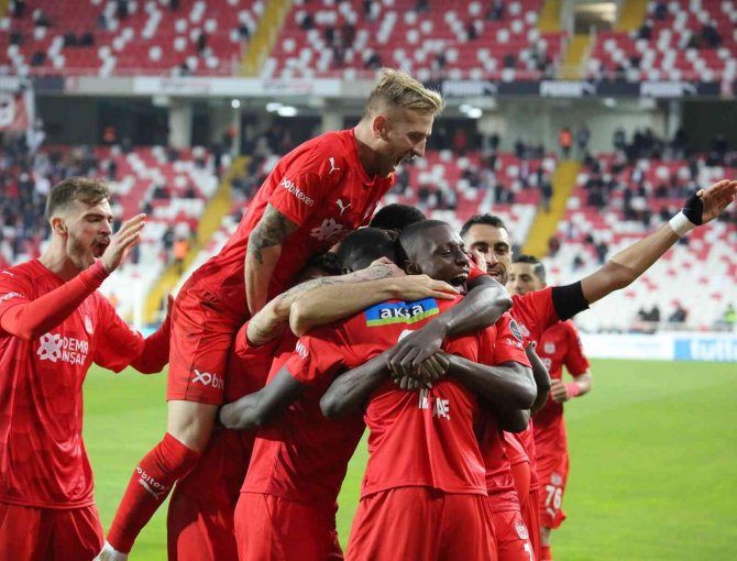 Sivasspor 65 Gün Sonra Kazandı