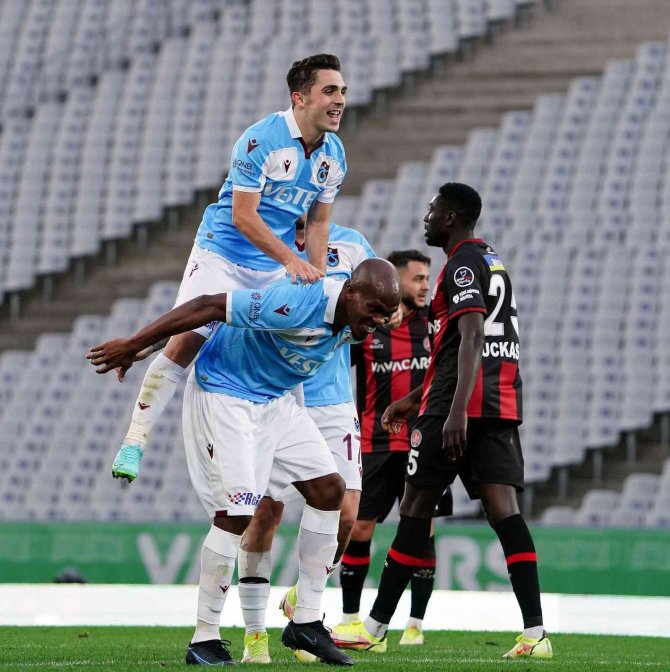 Trabzonspor’da Abdulkadir Ömür Rüzgarı