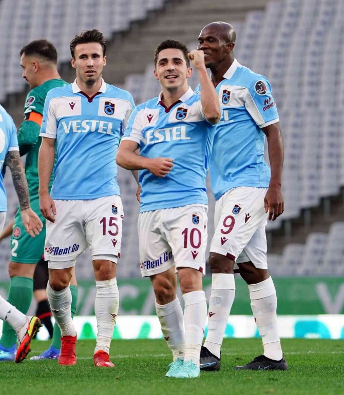 Trabzonspor’da Abdulkadir Ömür Rüzgarı