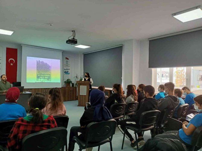 Tekkeköy İ̇lçe Halk Kütüphanesi Yenilenen Yüzüyle İlgi Görüyor
