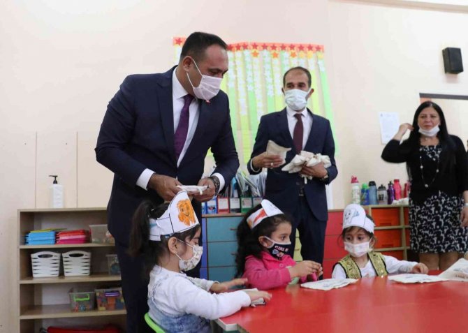 Başkan Yılmaz’dan Öğrencilere Diş Bakım Seti