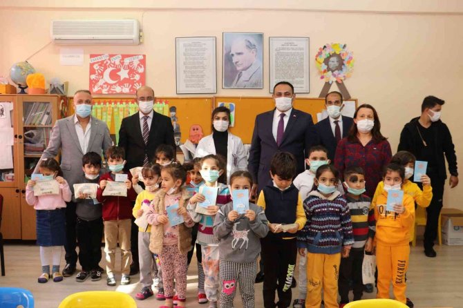 Başkan Yılmaz’dan Öğrencilere Diş Bakım Seti