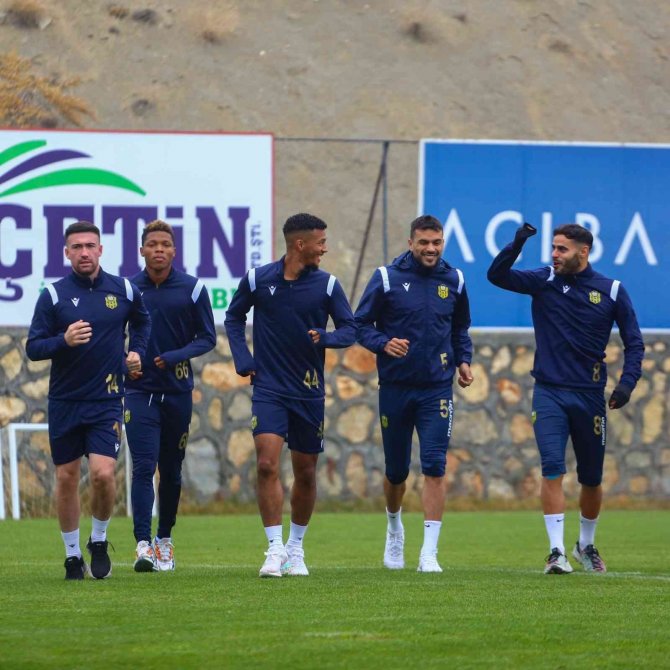 Yeni Malatyaspor’da Kupa Mesaisi Başladı