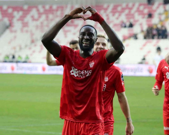 Yatabare, Samuel Eto’o’dan Sonra Bir İlke İmza Attı!