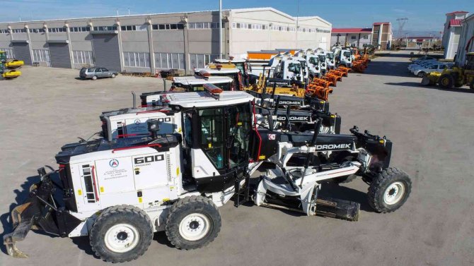 İ̇l Özel İ̇daresi 80 Araç Ve 90 Personelle Kışa Hazır