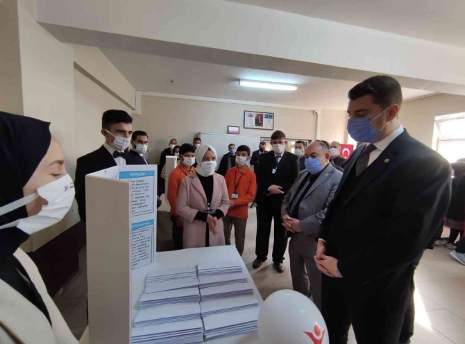 İ̇mam Hatip Lisesi’nde Tübi̇tak Bilim Fuarı’nın Açılışı Yapıldı