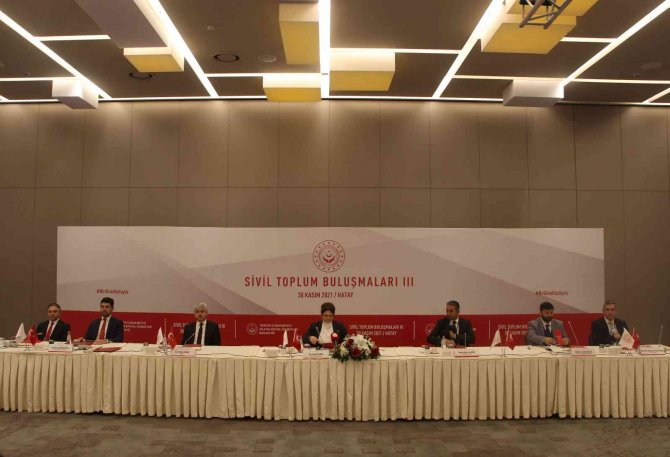 Bakan Yanık: "Türkiye İnsanlık Dersi Veriyor"