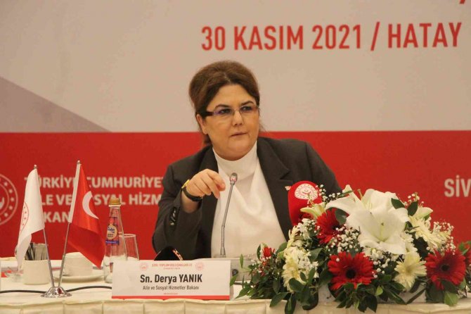 Bakan Yanık: "Türkiye İnsanlık Dersi Veriyor"