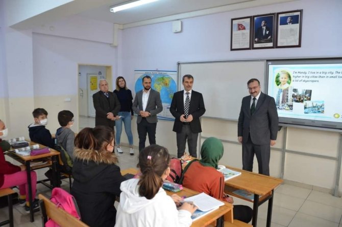 Başkan Doğan, Başarılı Öğrenciyi Ödüllendirdi