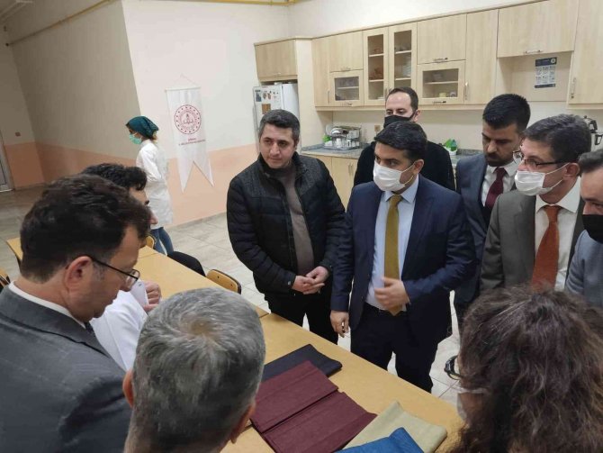 Kaymakam Tunç, Şal-şepik Atölyesini Gezdi
