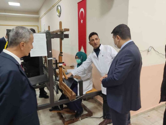 Kaymakam Tunç, Şal-şepik Atölyesini Gezdi