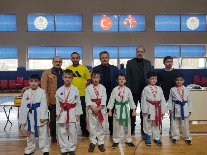 Sporun Ve Sporcunun Dostu Başkan