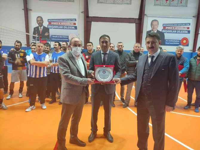 Develi’de Voleybol Şenliği Tamamlandı