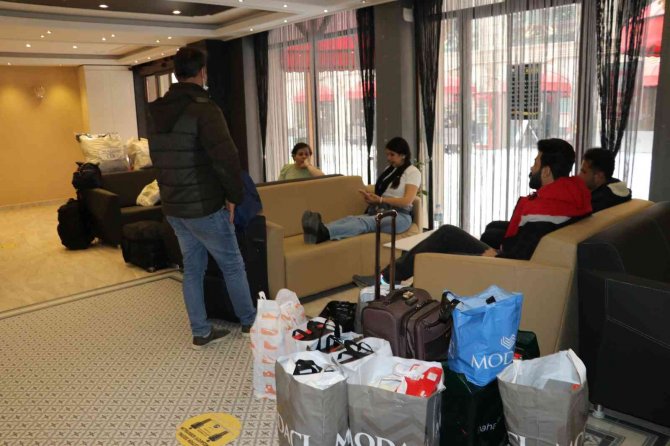 ‘Muhteşem Cuma’ Van Esnafının Yüzünü Güldürdü