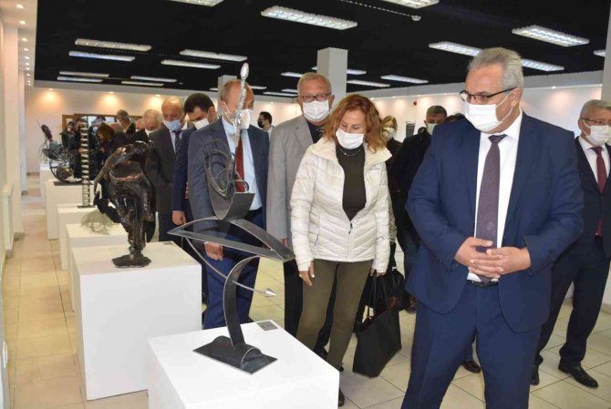 Çelik Ve Yaşam Heykel Yarışması Eserleri Akm’de Görücüye Çıktı