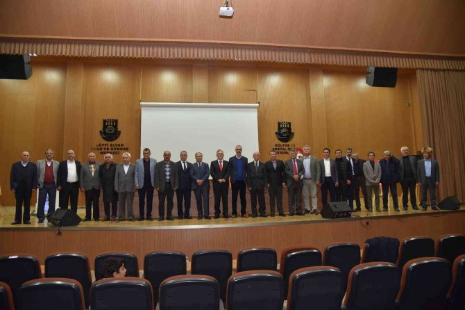 Rektör Namık Ak: "Hem Yunus Emre’ye Hem Türkçeye Sahip Çıkmalıyız"