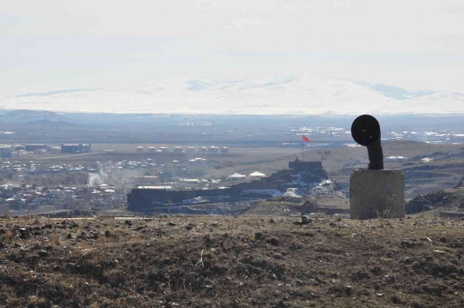 Kars’ta 271 Yıllık Tabya Yok Oluyor