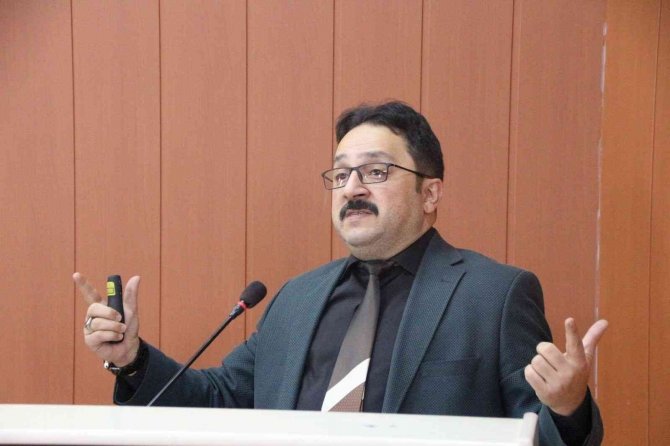 Kilis’te Yunus Emre Konferansı