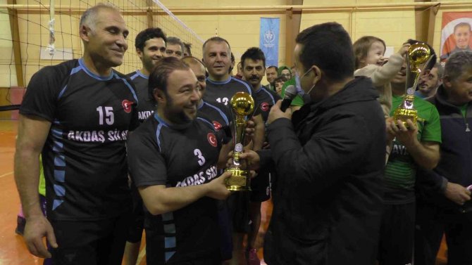 Beyşehir’de Öğretmenler Arası Voleybol Turnuvası Sona Erdi