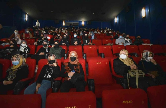 Karatay Kent Konseyi’nden Öğrencilere “Haydi Sinemaya” Projesi
