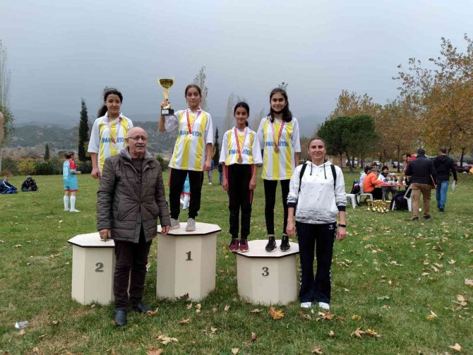 Manisa’da Okul Sporları Kros İ̇l Birinciliği Yapıldı