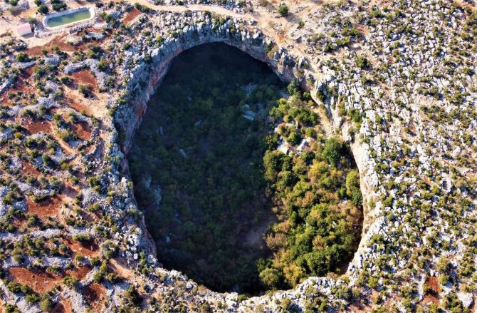 Kuş Sesleri Yükselen Doğa Harikası “Aşağı Dünya Obruğu”