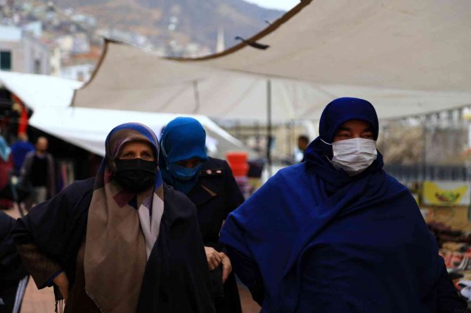 Vakaların En Çok Arttığı Üçüncü Şehir Olan Gümüşhane’de Maske, Mesafe Ve Temizlik Uyarısı