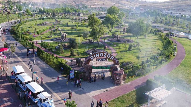 Şahinbey’de 12 Yılda 12 Milyon Mekrekare Alan Yeşillendirildi