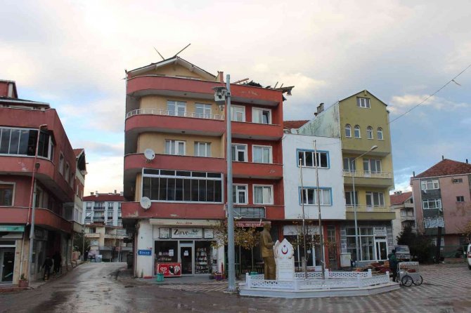 Sinop’ta Fırtına Kabusu: Öğrenciler Ölümden Döndü