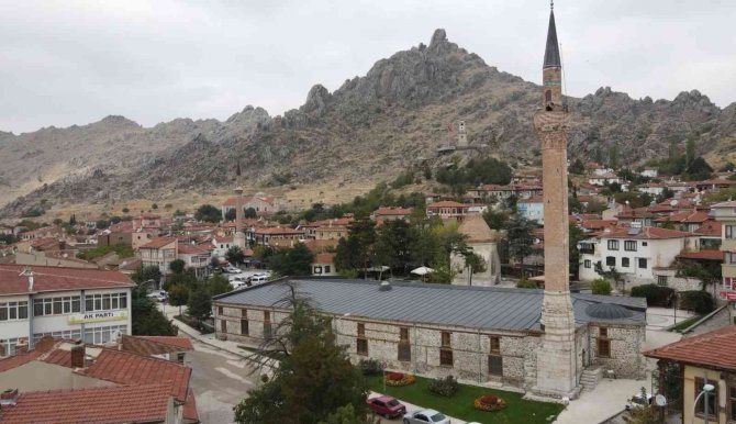 Asıllardır Onlarca Nesli Ağırlayan ‘Ulu Camii’