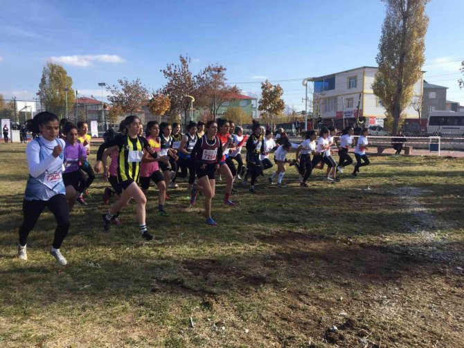 Kros Ligi 1. Kademe Bölge Yarışları Van’da Yapıldı