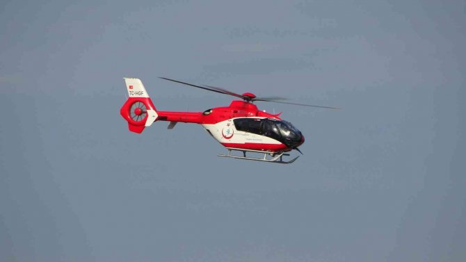 Hastaları Biran Önce Hastaneye Yetiştirmek İçin Uçuyorlar