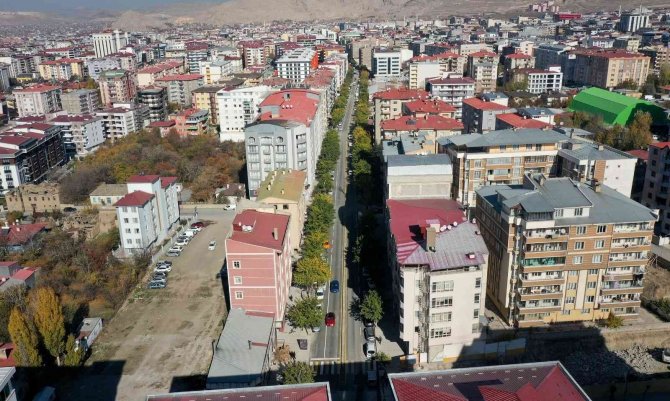Zübeyde Hanım Caddesi Yepyeni Bir Görünüme Kavuştu