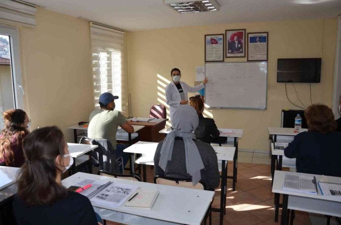 Alanya Atasem’de 400 Kursiyer Eğitim Alıyor