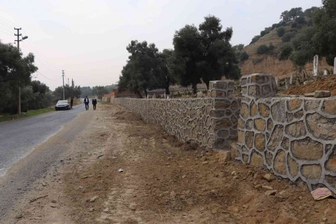 Başkan Özcan, Pınarbaşı Mahallesi’ndeki Çalışmaları İnceledi