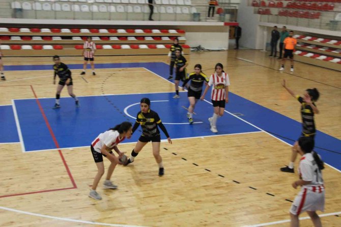 Okul Sporları Faaliyet Programında 26 Branş, 250 Kategori Ve 10 Bin Sporcu Mücadele Edecek