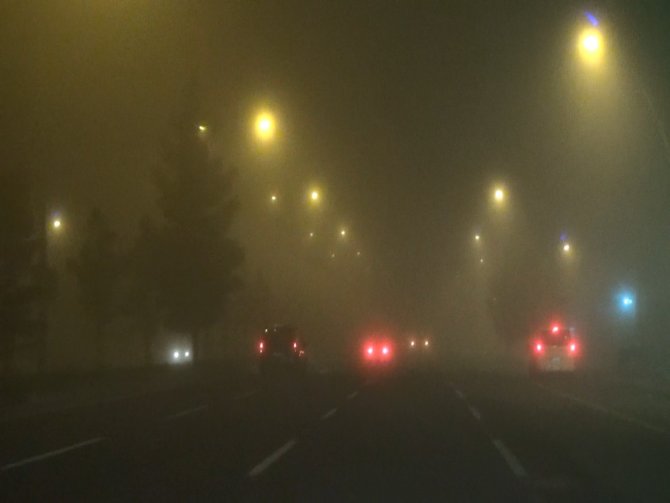 Diyarbakır’da Yoğun Sis Gecede Devam Etti