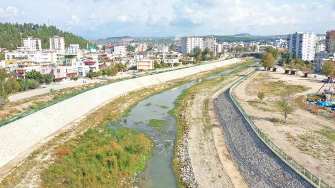 Dsi̇, Kadirli İlçe Merkezini Taşkınlardan Koruyacak