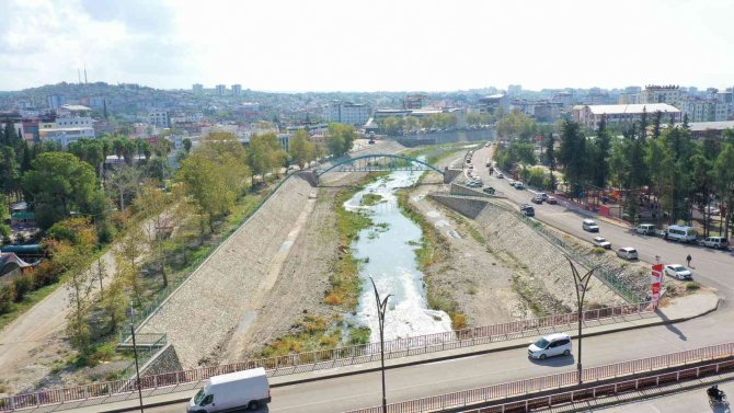 Dsi̇, Kadirli İlçe Merkezini Taşkınlardan Koruyacak