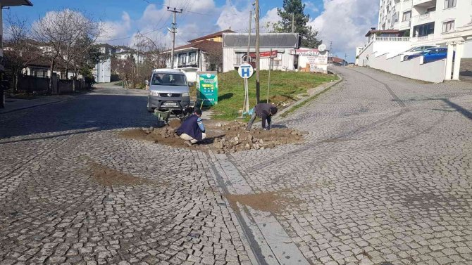Düzce’de Şehrin Dört Bir Yanında Çalışma Sürüyor