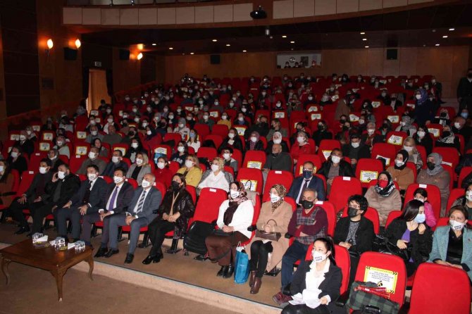 “Güçlü Kadınlar” Sanatın Gücüyle Şiddete “Dur” Dedi
