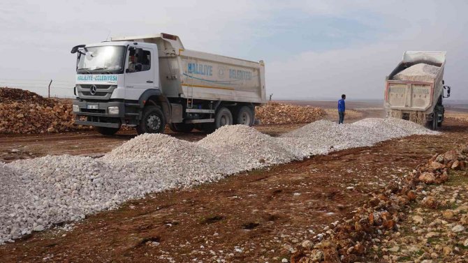 Haliliye’de Emirler Mahallesine Kilitli Beton Parke