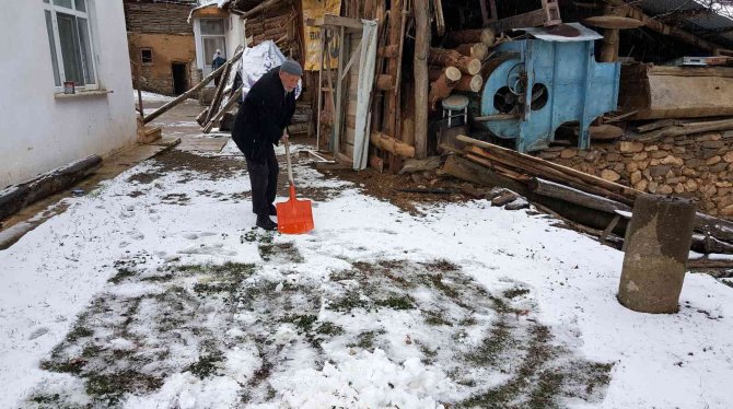 Erzincan’da Kar Yağışı