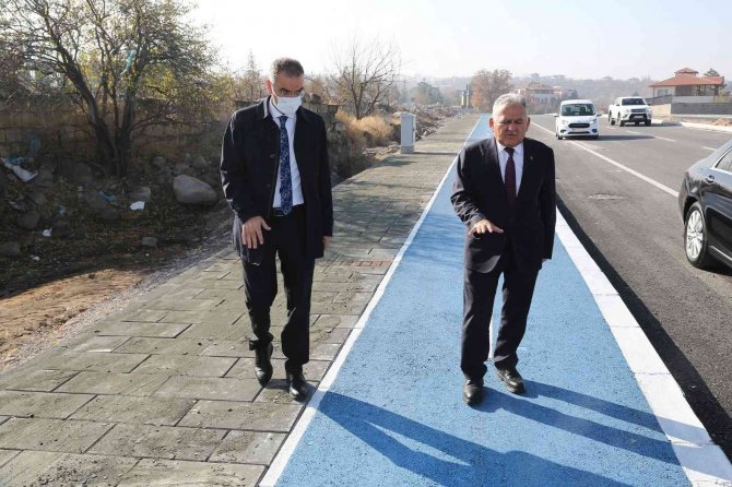 Büyükkılıç’tan Ulaşımda Çevreci Bir Hizmet Daha: "Açılan Her Yeni Yola Bisiklet Yolu"
