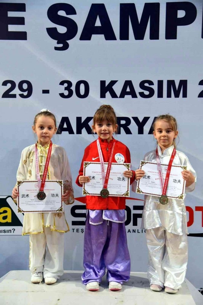 Mira Özaktı, Türkiye Şampiyonu Oldu
