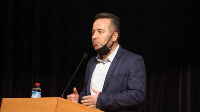 Narkotik Polislerinden Kur’an Kursu Öğreticilerine ’Uyuşturucuyla Mücadele’ Eğitimi